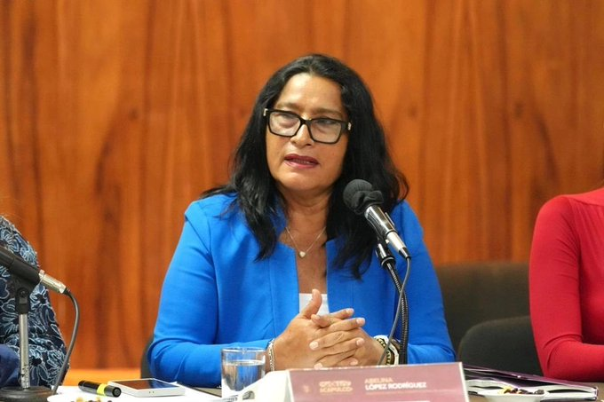 Fernanda Familiar tweet media
