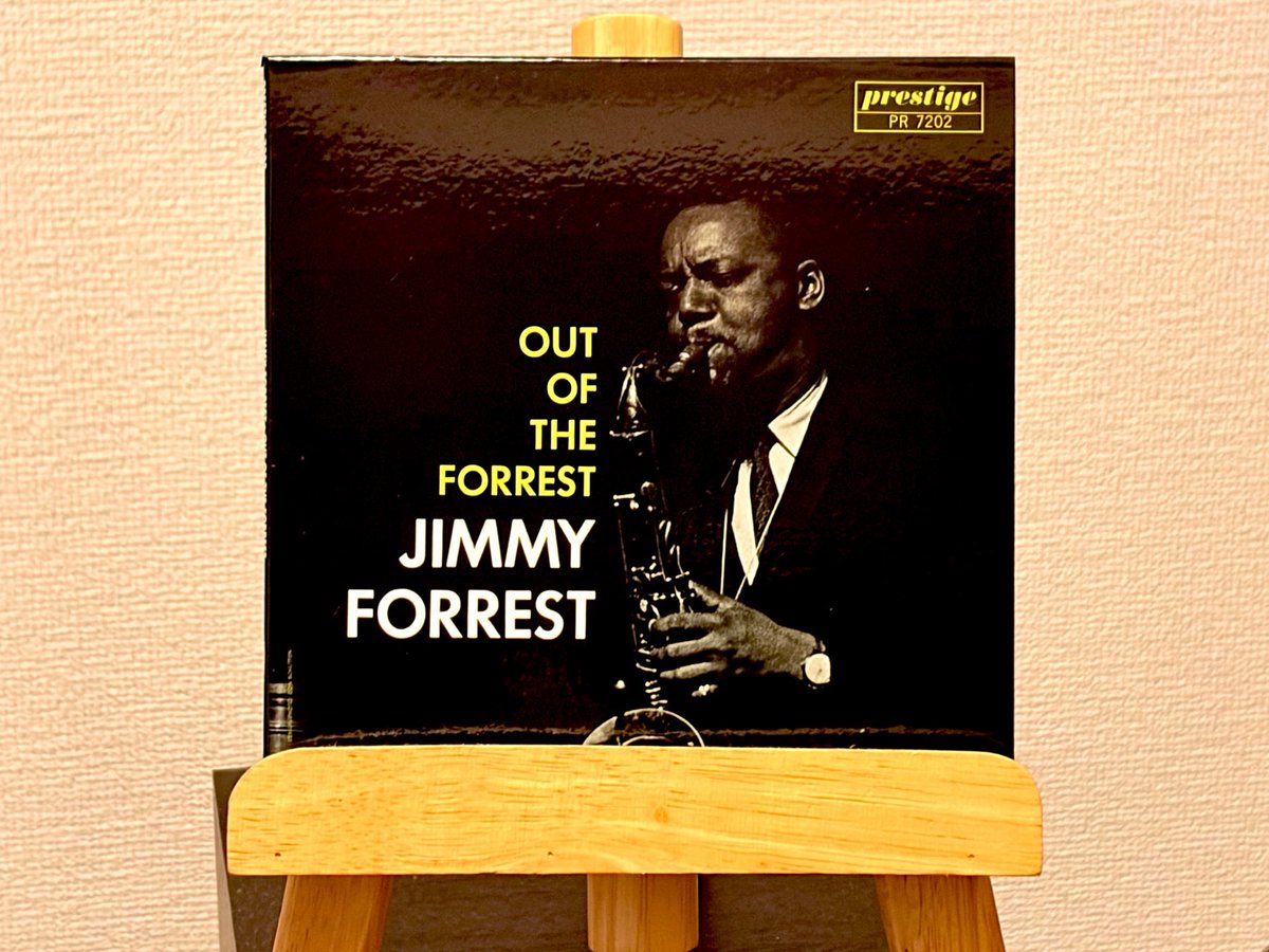 jazz_groovy141's tweet photo. #NowPlaying
#JimmyForrest
おはようございます☔️
雨の朝はジミー・フォレストが若い日のジョー・ザヴィヌルと録音した"Out of The Forrest"を。
テキサステナーらしい豪快でパワフルな音に惚れ惚れする。雨雲も吹き飛ばして欲しい🎶🎷
This Can't Be Love https://t.co/znY3mRq9KH @YouTubeより https://t.co/r2CLKcz6ys