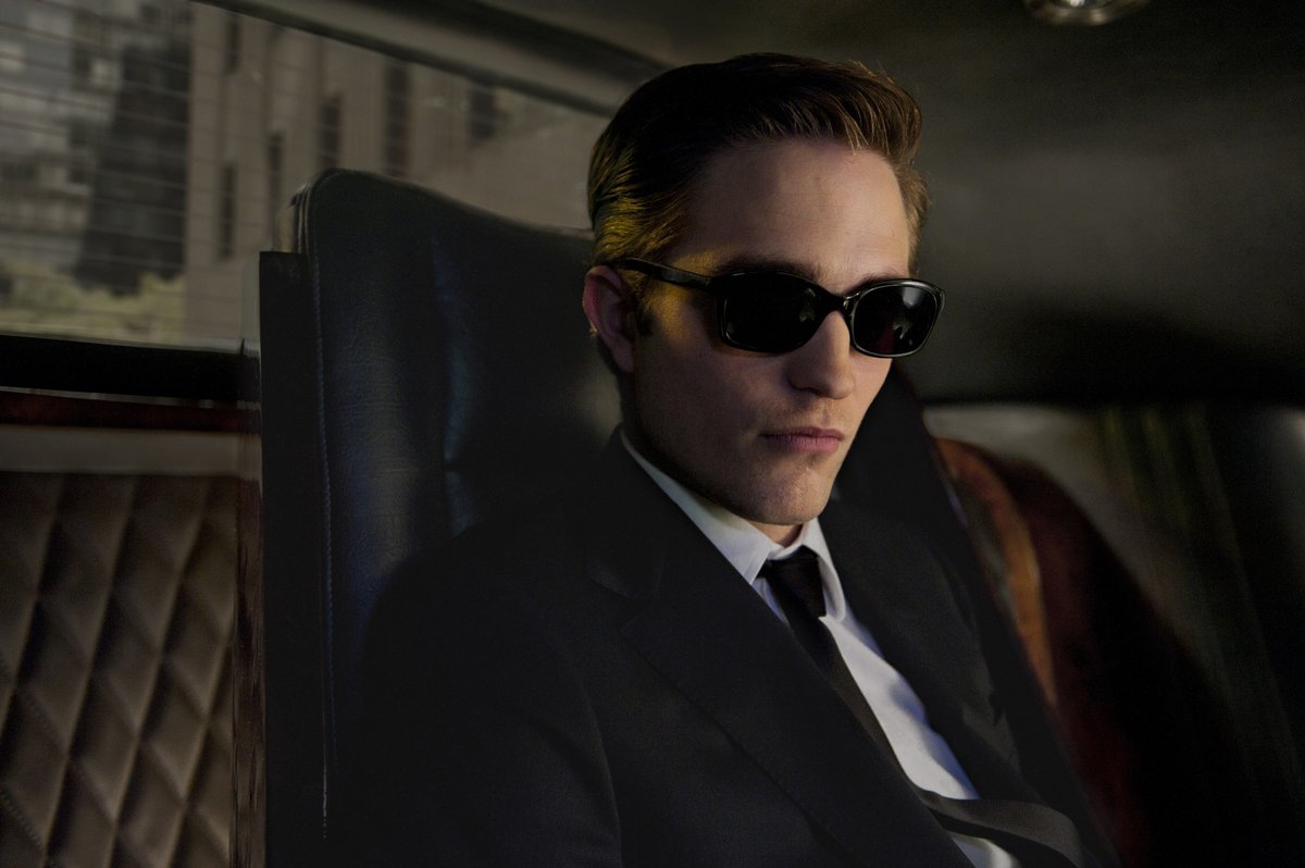 BadFilmTakes1's tweet photo. My favorite movies feature cool guys in sunglasses that are directed by David Cronenberg. https://t.co/E3jrmQ4f8K