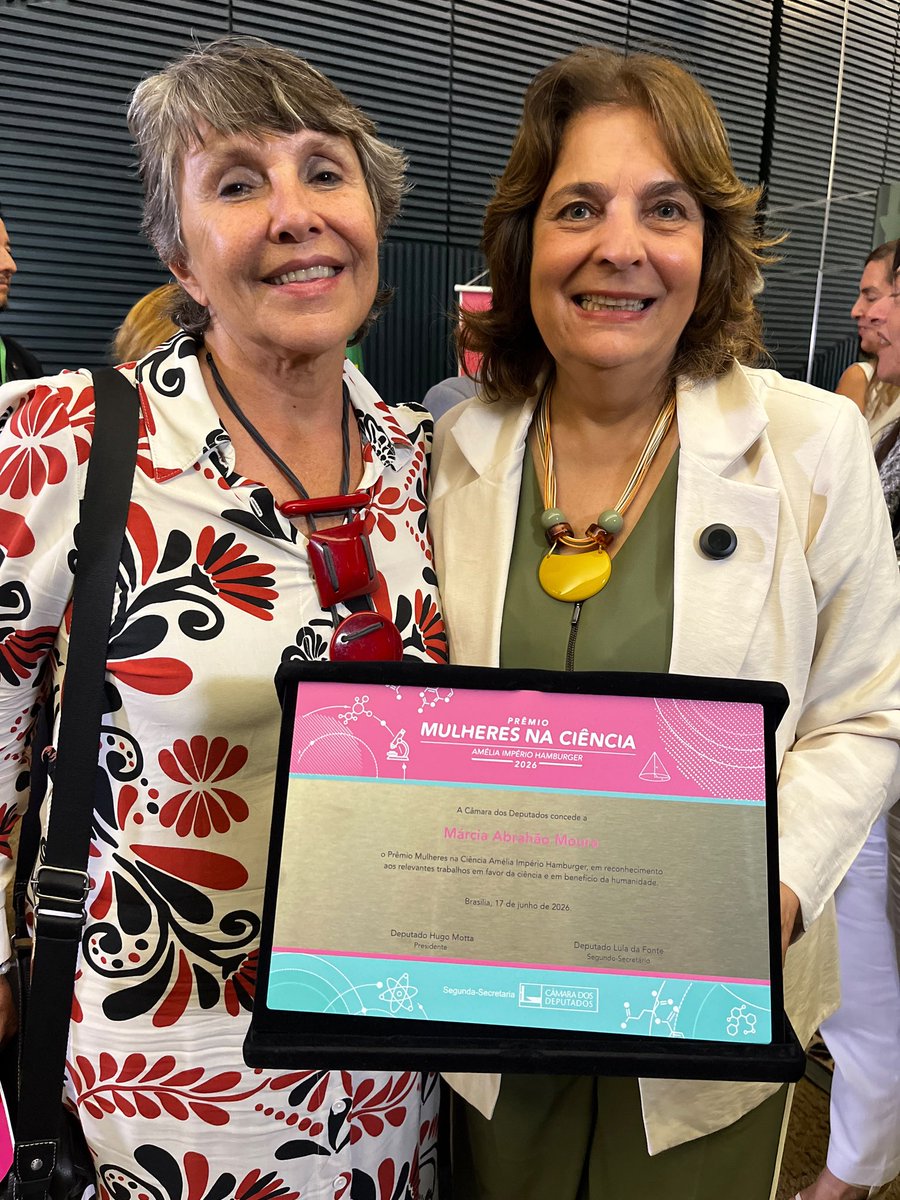 erikakokay's tweet photo. Tive a honra de indicar a Dra. Márcia Abrahão para o Prêmio Mulheres na Ciência da Câmara Federal. Primeira reitora da UnB, enfrentou o negacionismo bolsonarista e defendeu a ciência e a educação pública. Parabéns também a Tatiana Lobo Coelho de Sampaio e Mirlir Cunha! https://t.co/dbz127vqeZ