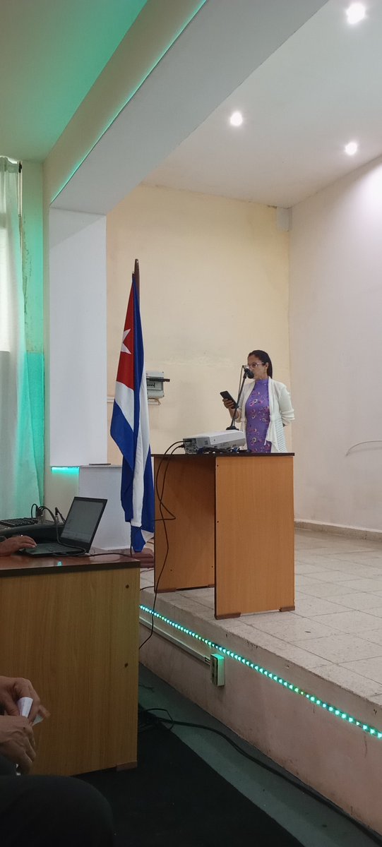 E_Rectora's tweet photo. Matutino especial en la Universidad de Ciencias Médicas de #LasTunas dedicada al Che, Maceo y al día de los padres
Se realiza convocatoria al trabajo voluntario con el fin de aportar al embellecimiento del parque temático de la ciudad
#LasTunas 
#CubaEstáFirme 
@gob https://t.co/yBQguBZdT7