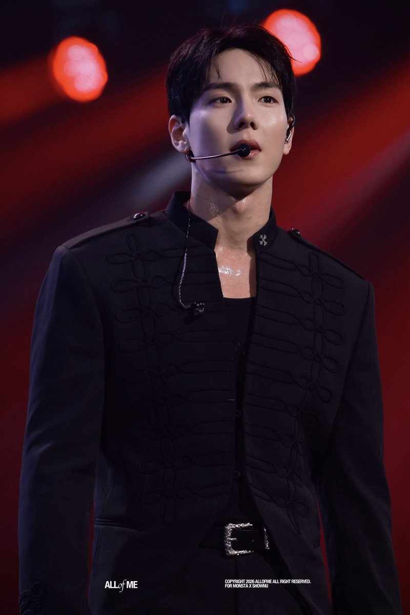ALLOFME_SHOWNU's tweet photo. ▫️260618 K-EXPO INKIGAYO in Paris
아프지말고 우리 더 오래오래 보자 현우야 
#셔누 #SHOWNU #HBDtoSHOWNU https://t.co/QS5B5HjsXN