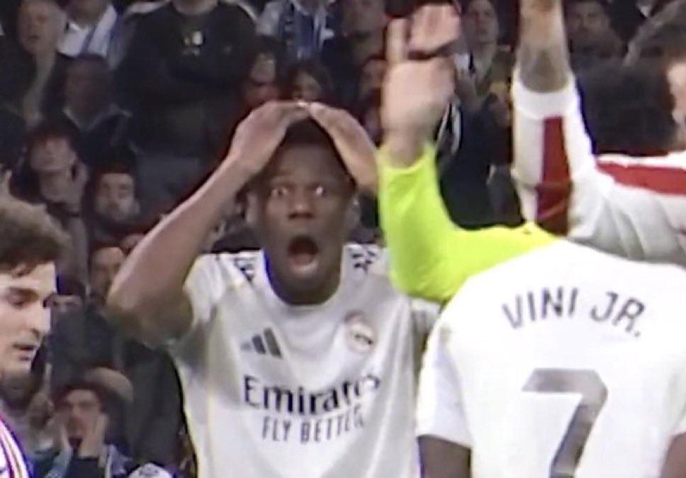 FreDziks_hd's tweet photo. @19928377s @dyzio6915 @_LGalacticos https://t.co/UFFwrjXcgr