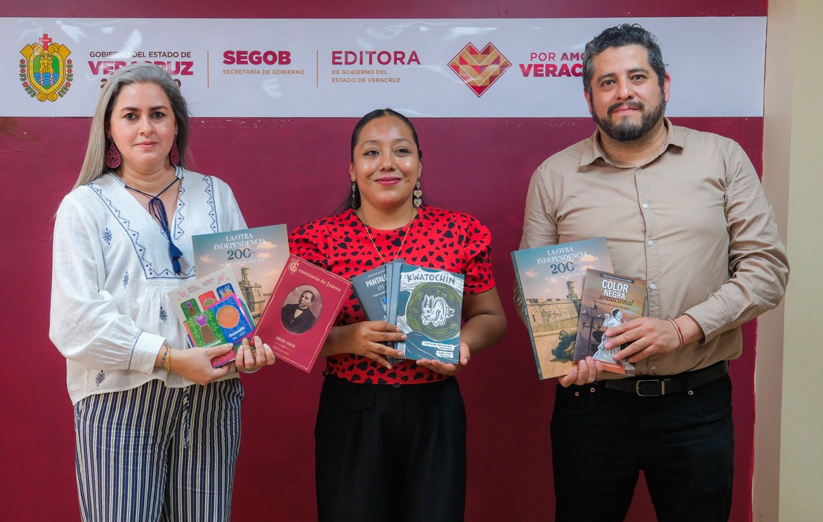 editoraveracruz's tweet photo. 📚 La Editora de Gobierno del Estado de Veracruz realizó la donación de 63 libros al H. Ayuntamiento de Magdalena, con el propósito de fortalecer el acervo de la biblioteca municipal y fomentar la lectura entre niñas, niños y jóvenes de la comunidad.

#PorAmorAVeracruz https://t.co/4HFhkvXmF1