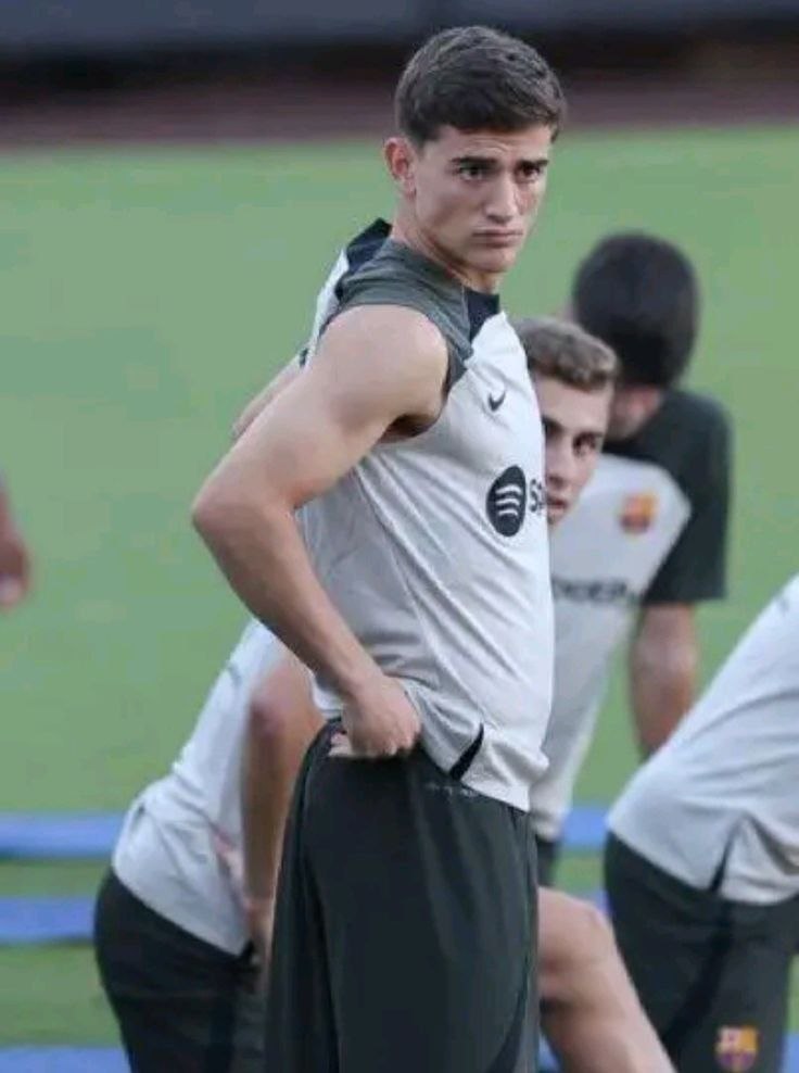 bleachedboy2's tweet photo. تبند حسابي الأساسي @bleachedboyy 
ذا حسابي المؤقت لبين ما يرجع اعملو ريت😖 
ي عبيد العظيم جافي😈🛐 https://t.co/bYeIO7uJzs