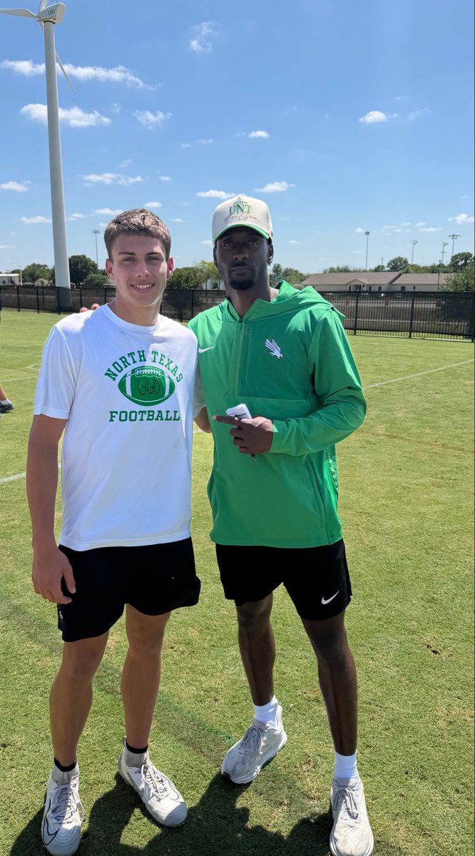 asher_allen9's tweet photo. Had a great time running with the DB’s today at @MeanGreenFB camp! 
4.50 into the wind 💨💨💨 
Thank you @coachjordan03 for the great conversation and coaching. Looking forward to that game day invite in the fall. 

@RecruitBrockFB @Recruit_DFW @Kirkland_Parker @deucehogan @ClintResta2425 @coach_mullinnix