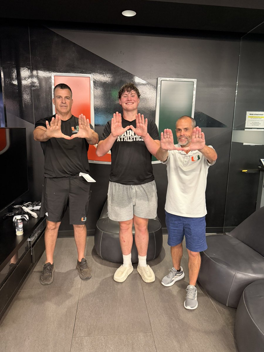 CarsonSCampbell's tweet photo. After a competitive camp and great conversations with @coach_cristobal and @CoachMirabal, I am grateful to receive my 19th D1 Offer from @CanesFootball!! #GoCanes!!
@CoachBeck_PTF @Luke_Anthony_9 @Meech_Dream14 @coachoffield @PTFFootball @On3 @Rivals @247Sports @CoachDawson_UM https://t.co/DRVNkj17JH