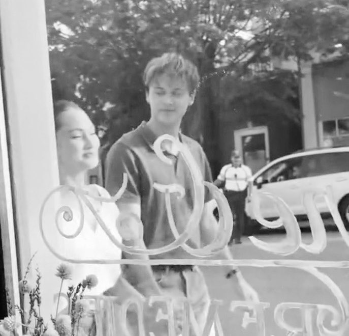 luvscnradfshr's tweet photo. the look of love <3 https://t.co/5CEklcsuBb