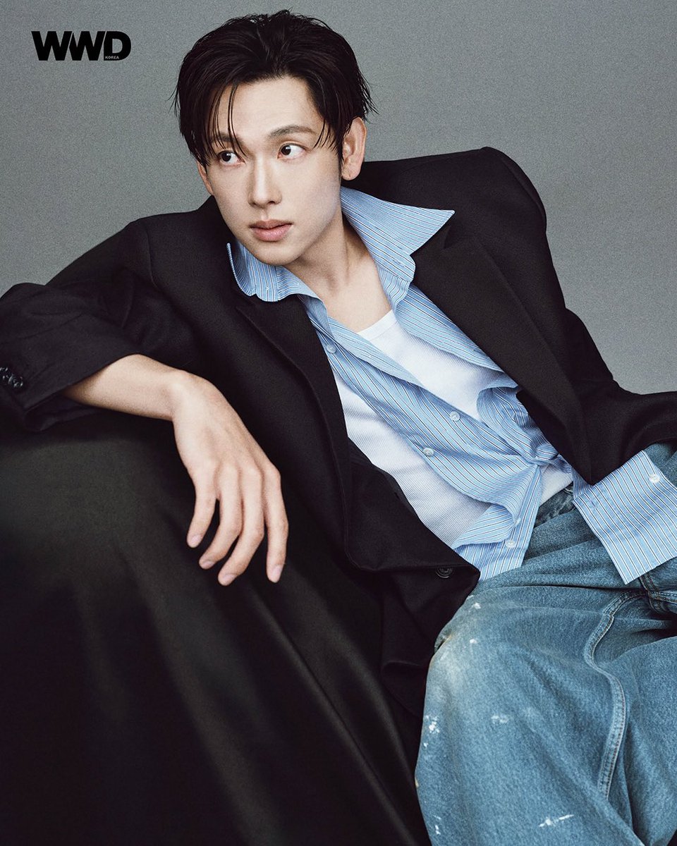 everydaysiwan's tweet photo. More photos of Yim Siwan for the upcoming July 2026 issue of WWD Korea, on which he will grace the cover.

“Every season has its own distinct atmosphere, doesn't it? For me, summer feels like a season to pause for a moment, catch my breath, and find my balance again.”

There is a moment suspended between the powerful impression Yim Siwan leaves as an actor and the authentic self of Yim Siwan the person. In that space where the two intersect, we captured his most honest and genuine portrait alongside the exquisitely crafted timepieces of Hublot.

#임시완 #yimsiwan