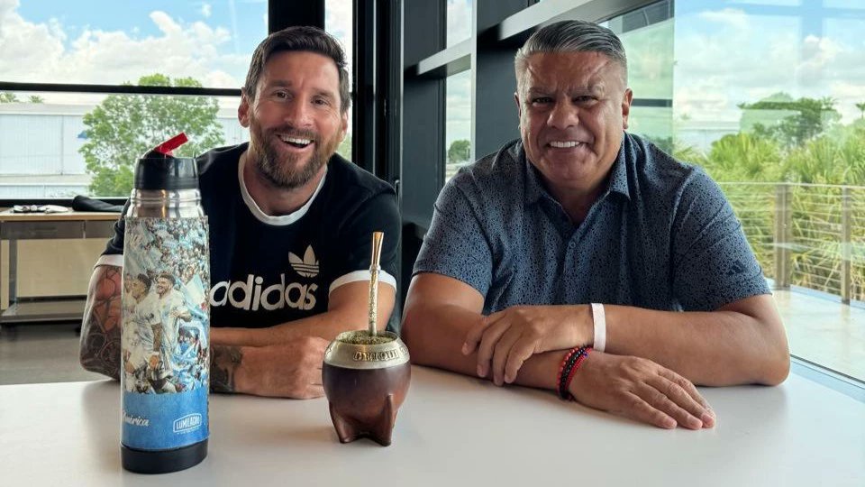tabordacrist's tweet photo. ESTE CHAD HIZO PERONISTA AL MEJOR JUGADOR DE LA HISTORIA ✌🏼🇦🇷

LIKE Y RT PARA LA FOTO QUE MILEI NO TIENE. https://t.co/io9zk4tKx8