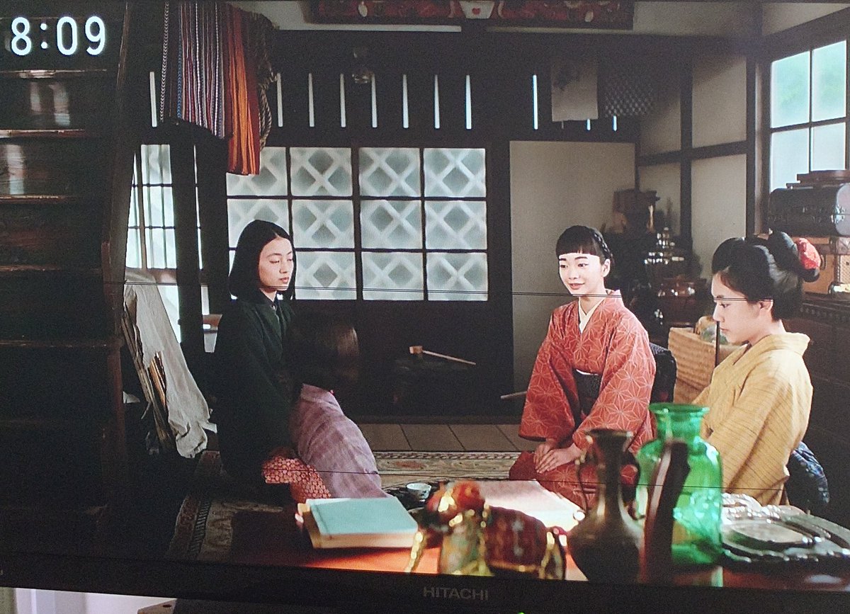 taitoukugi's tweet photo. 昨日の朝ドラ「風薫る」のりんの家でのシーン。
栃木の方言が溢れ、その語尾が上がるイントネーションにほっこりする。
私の妻も栃木出身。確かに同じイントネーションなのに激しく感じるのは、なぜ？ https://t.co/pzJipw839j