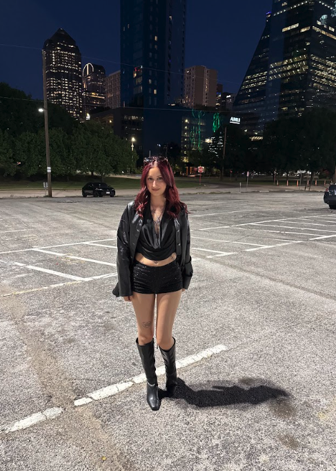 KaylaVenom's tweet photo. Found the perfect spot to stop and make the city jealous ✨ https://t.co/geIevB5ucC