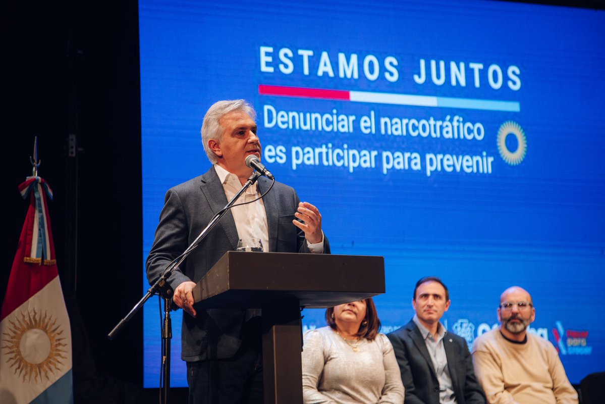 PasseriniOk's tweet photo. La mejor respuesta frente al narcomenudeo es una comunidad comprometida y un Estado presente.

Por eso acompañamos el lanzamiento del programa #EstamosJuntos, una política impulsada por el Gobierno de Córdoba que fortalece las redes comunitarias, promueve la participación ciudadana y brinda herramientas para prevenir consumos problemáticos y cuidar a nuestros jóvenes.