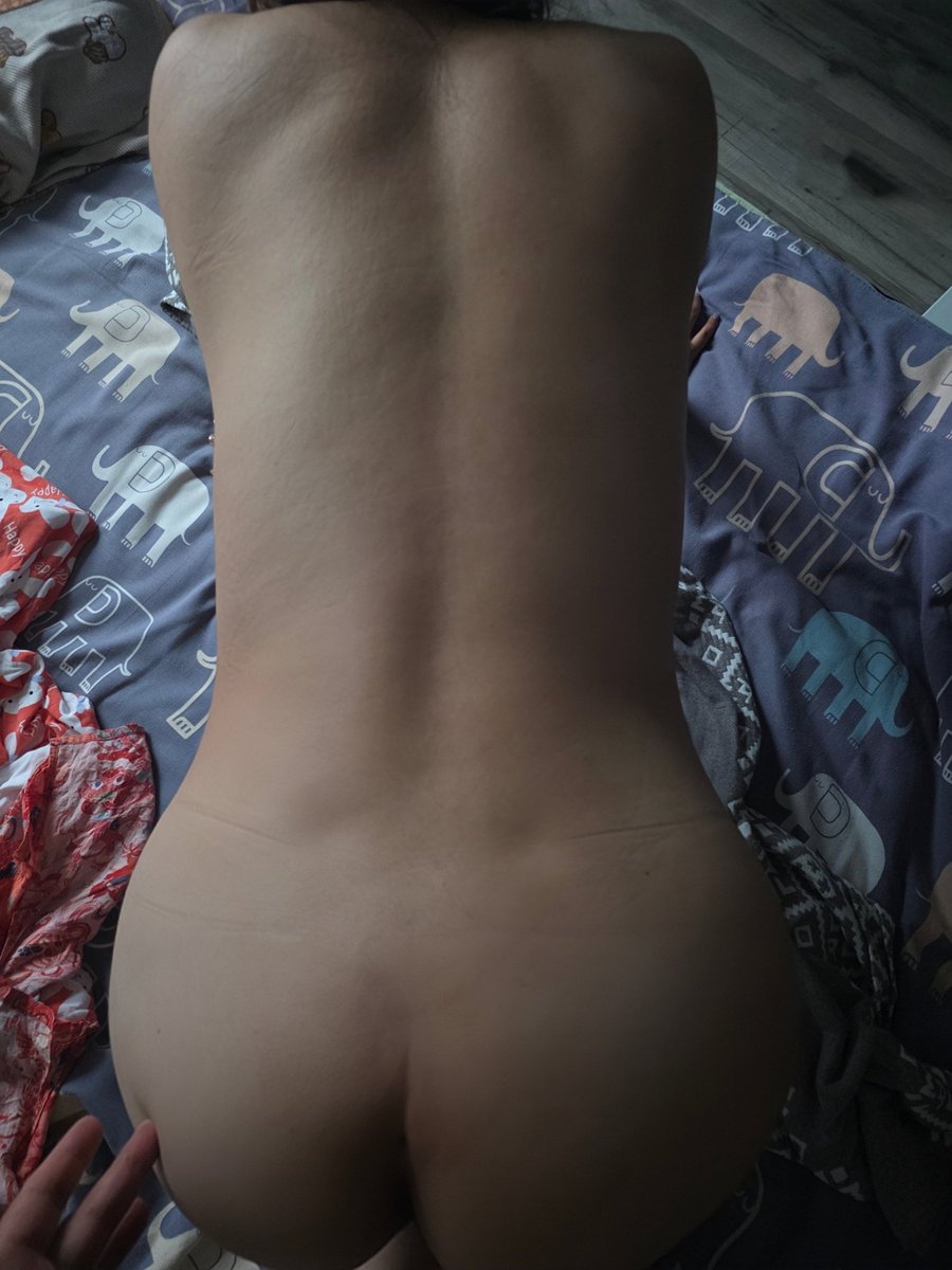 SJLv587's tweet photo. 在秦皇岛生活就是这样，到了暑期不断的接待亲戚，朋友，家里来人被撵到书房睡，早上打了晨炮 https://t.co/8UnCZSN7zB
