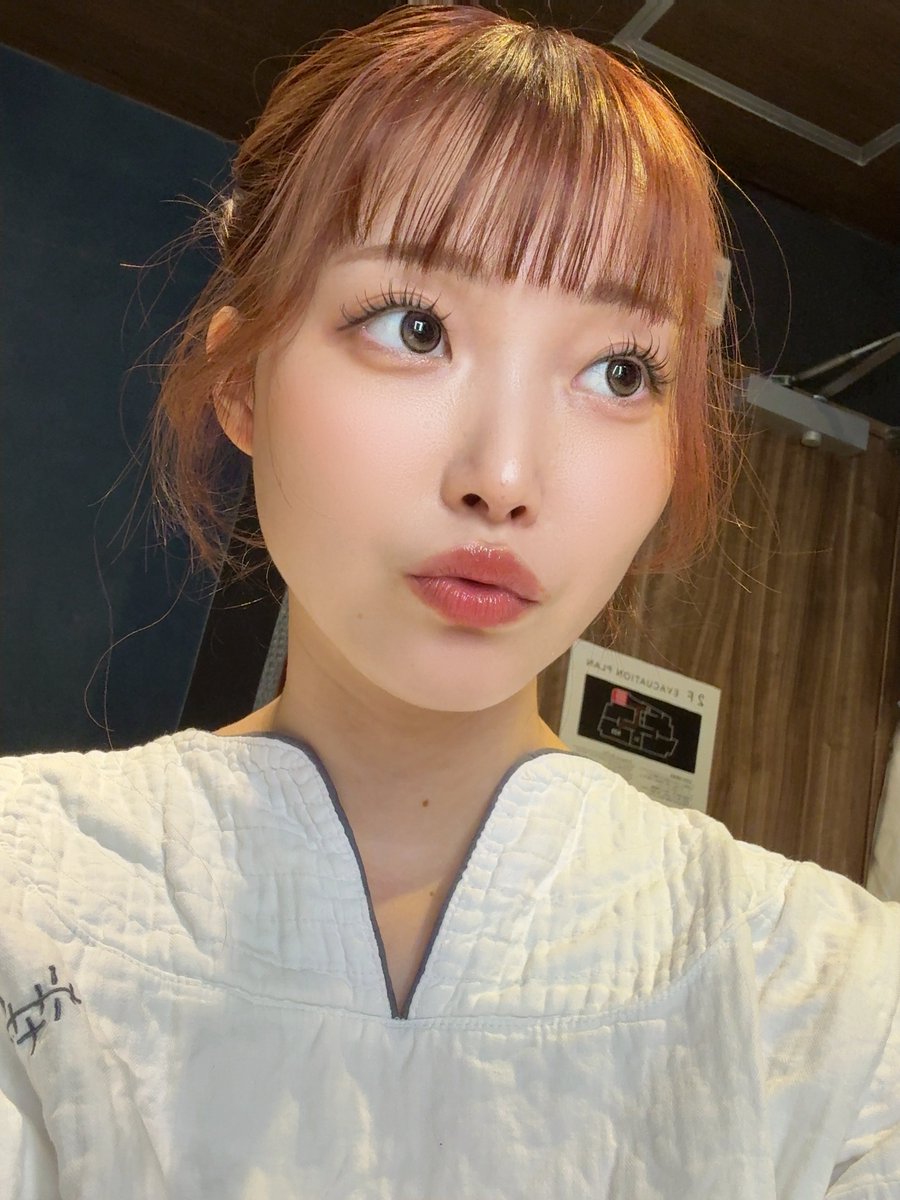 yuzuki_ria's tweet photo. おはりあ☀️

昨日の深夜起きた出来事が早速夢で出てきた💭
目が覚めて夢じゃないことを再確認して心がぴょんぴょんしてる🐐✨

今日も程よく💪🏻 https://t.co/nohe2S9Wsl