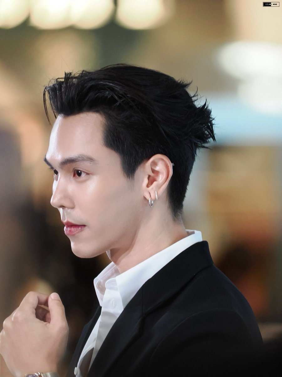 youthrumine's tweet photo. พี่ตรีครับ                                    น้องฉามงับ

TRE AT LONGINES CTW  
#LonginesTHxTRE 
#treporapat #ตรีภรภัทร https://t.co/34nZCUPXiZ