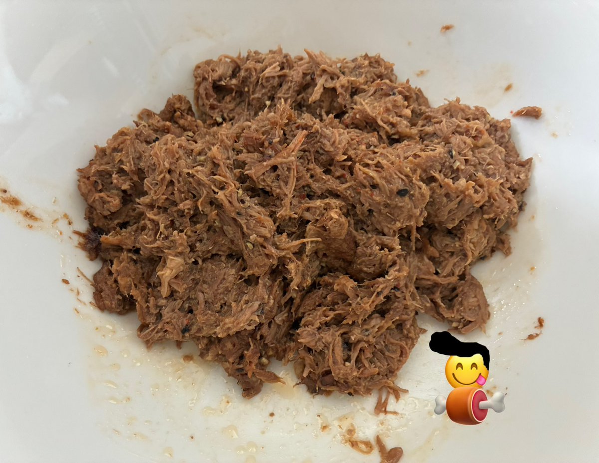 PeterIdentity's tweet photo. 【おまけ】

また此処でさんの おつまみ豚🍖も
自宅で頂きました😄

ワォ❗️
箸が止まらん絶品の解し豚ですねぇ🥢😆

残念ながら、ビール🍺は
飲めませんでしたが☺️💦
そのままで堪能した後に
まぜうどんでペロリ🍜😄

素晴らしい一品でエルヴィス😋

#また此処で
#おつまみ豚 https://t.co/7uuhGdW9kd