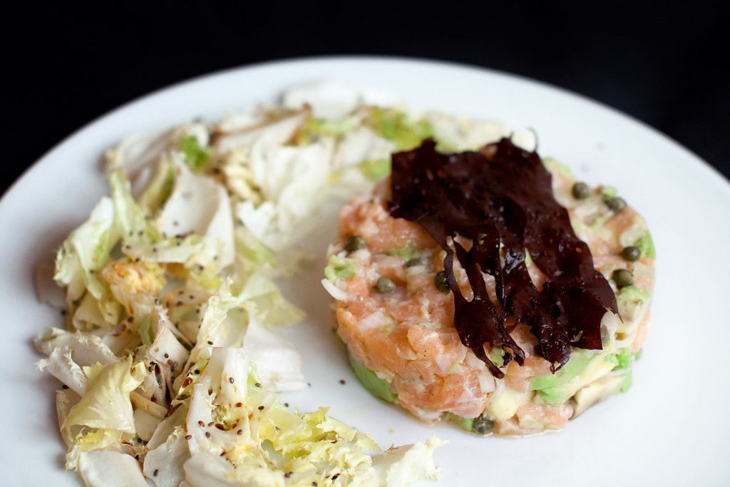 juanda_las's tweet photo. Tartar de salmón y aguacate es nuestra nueva misión chicos/as, ¡vamos! solo tienes 2 días para hacerla 😜. Visita:

https://t.co/gAVUaKs4A6

https://t.co/wMEDcgpG3M

#gastronomia #tartardesalmonyaguacate #receta #cocina https://t.co/3dcQdNRMHy