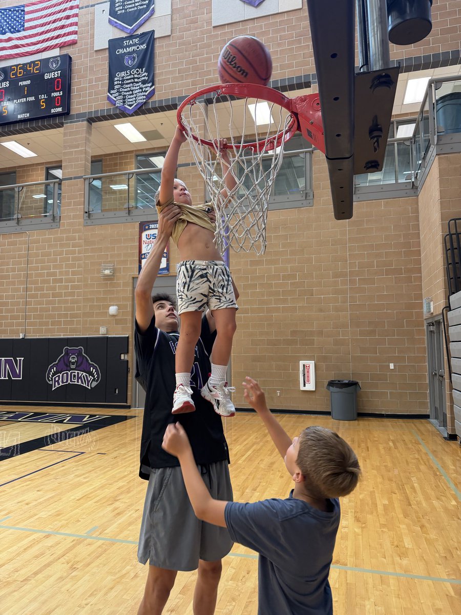 RMHS_Basketball's tweet photo. https://t.co/MYJStGJDRR