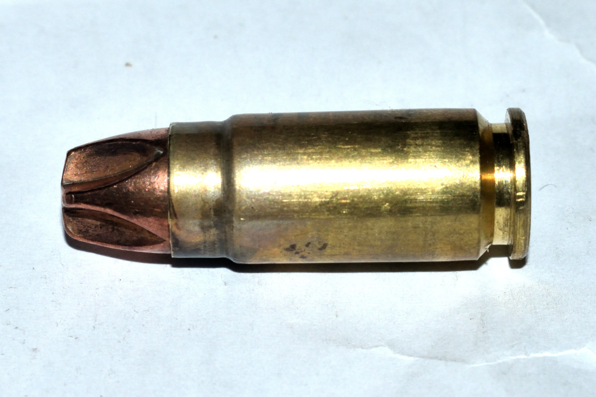 Maz2331's tweet photo. @MagnumKeith Gotta admit that I do really like necking 10mm brass down to 9mm and using it to launch copper "screwdriver tip" 90 grain bullets out at carbine speed.  They make a big splash in whatever they hit and still go in about a foot and a half. https://t.co/KipDgT6cGN