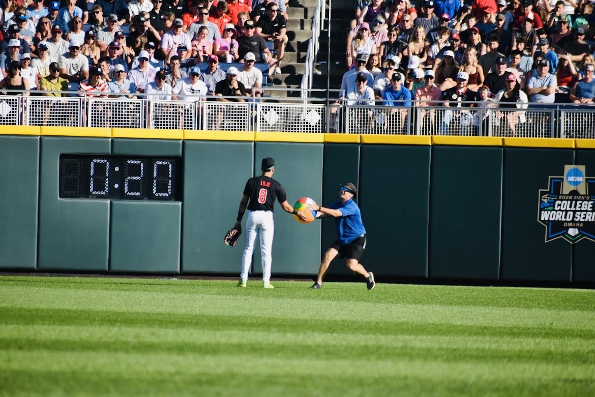 reggiecbc's tweet photo. In these kinds of winds, the outfield is always the place to be (or not) https://t.co/I0NfvytWv0