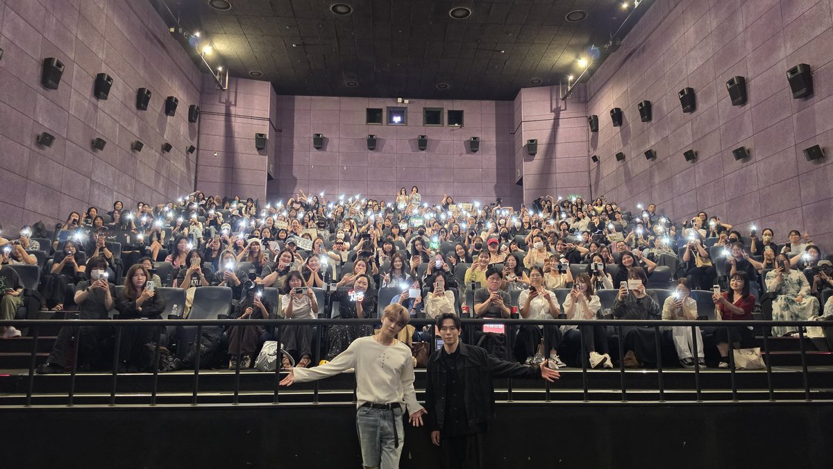 StudiosantaC's tweet photo. 김재중 X 고윤준 배우와 함께한
<신사: 악귀의 속삭임>
GV &amp; 무대인사 비하인드 컷📸

뜨거운 호응으로 가득했던 개봉 전야!
그 열기를 이어 극장에서 절찬상영중⛩️

#김재중 #공성하 #고윤준
#신사악귀의속삭임 #절찬상영중 https://t.co/fo0kvHPcN5