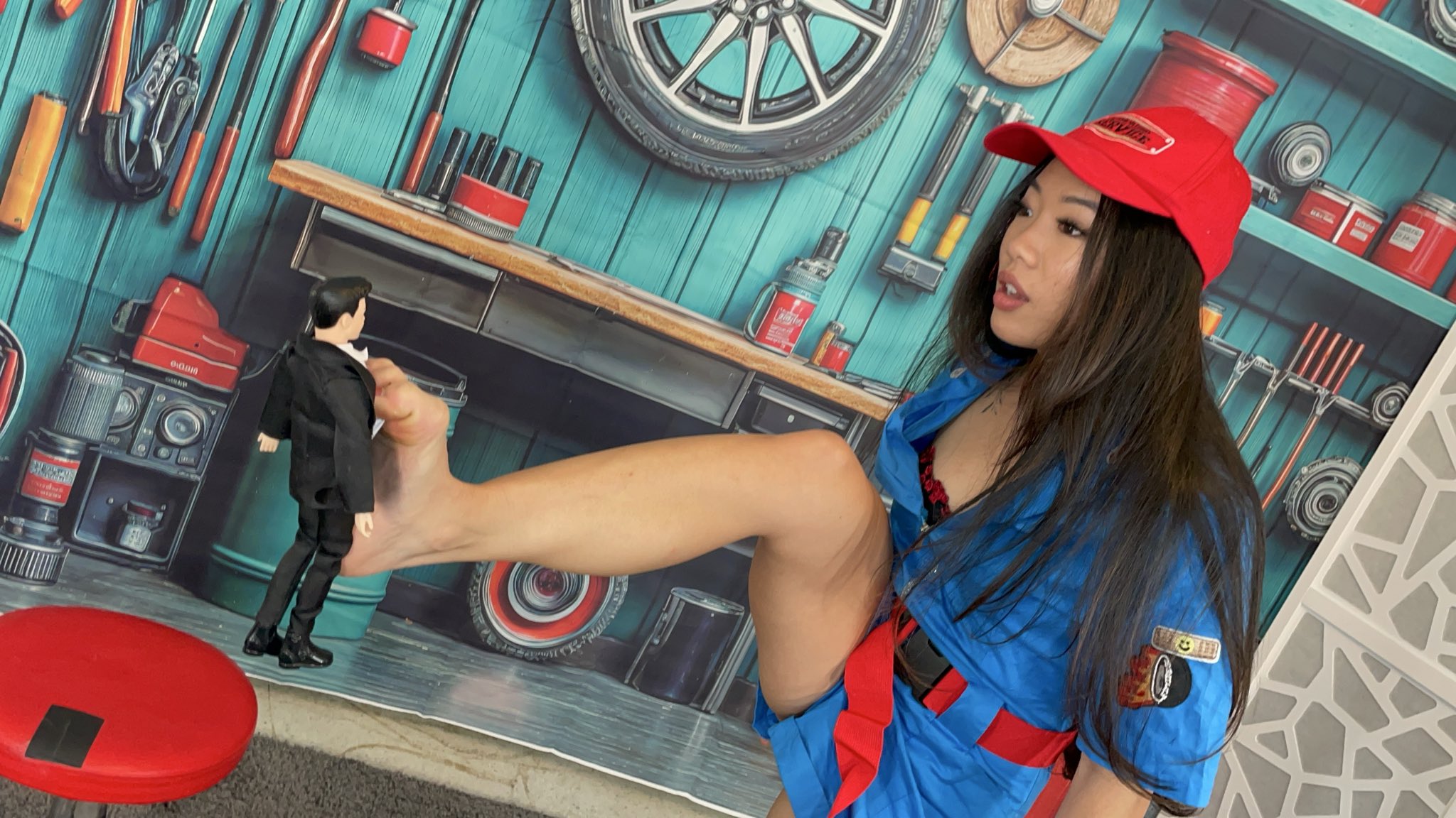 2 pic. Excellent service at the Fetish Town Garage! @kiara_star01 top tier mechanic! #TheFoxxOffice #FunFetishFriendship #balloons #giantess #wedgies #strap #fetish https://t.co/mFfu6gzp4x