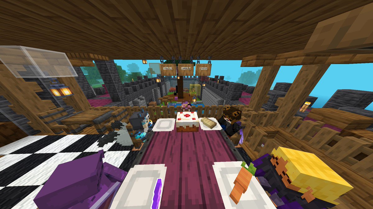 Laralabunuy's tweet photo. Ayer me celebraron mi cumple en Minecraft, estuvo padre porque no tenía planes y esto fue un momento muy bonito jsjsjs gracias @KickBackOficial uwu https://t.co/4NQi197p7d