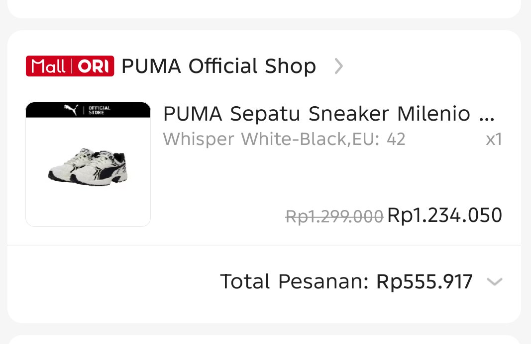 txtdarigenz97's tweet photo. In this economy, 
apa barang dengan diskon terbesar yg pernah kalian beli? 

Me first: 
Puma Sneakers 
• harga awal: 1,2 juta
• harga ahkir: 550 ribu https://t.co/9KMySpG6U1