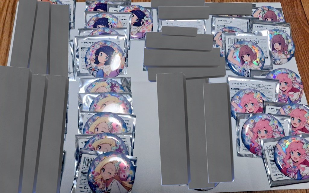 交換募集 イキヅライブ！ Dou-Da?DOING! ホログラム缶バッジ 譲