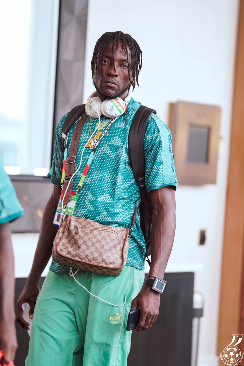 Tellinsblay's tweet photo. Benjamin Asare ankasa he get luck #Blackstars  #FIFAWorldCup https://t.co/zrikVHlyvn
