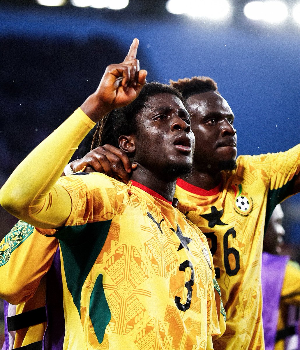 ActuFootAfrique's tweet photo. 🚨 𝙍𝙀𝘾𝙊𝙍𝘿 ! Le Ghana 🇬🇭 devient la nation africaine avec le + de victoires en Coupe du Monde (6). 🌍🥇 https://t.co/ILBvbHkpGS
