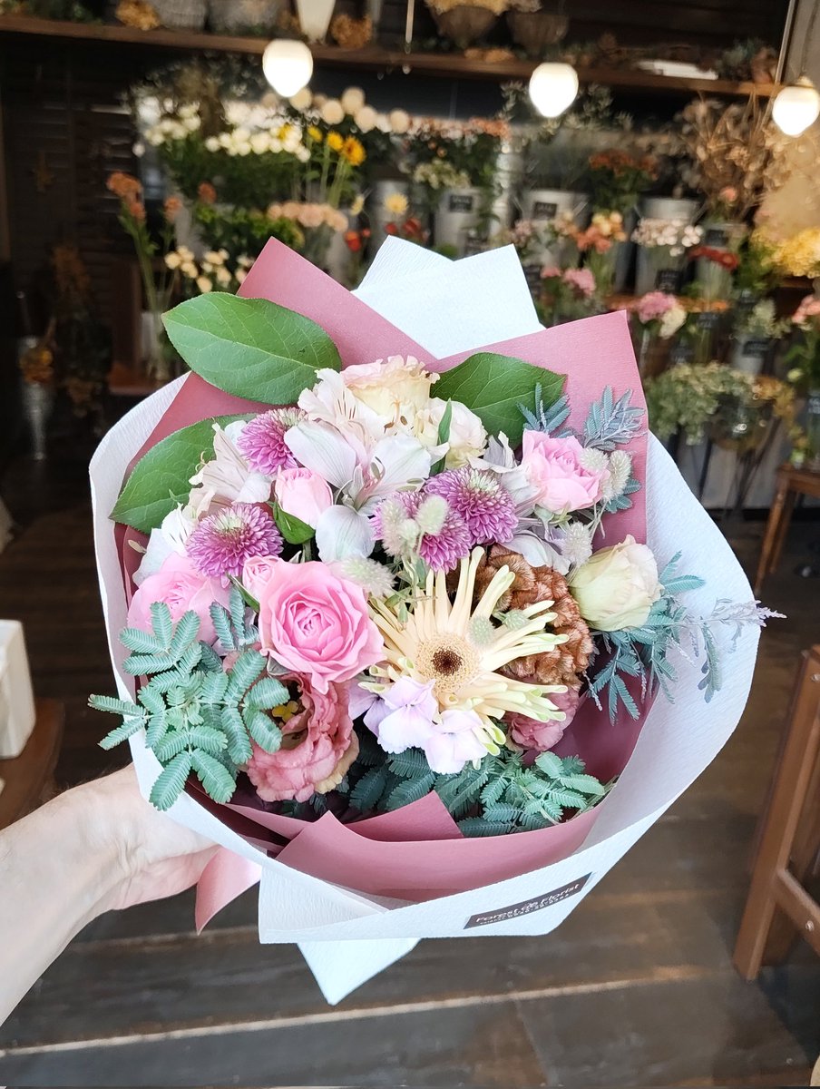 ForestdeFlorist's tweet photo. #TLを花でいっぱいにしよう #誕生日 #花屋 #宗像市 #福岡県
#シモツケ #花束 https://t.co/W6aOyjcqKL