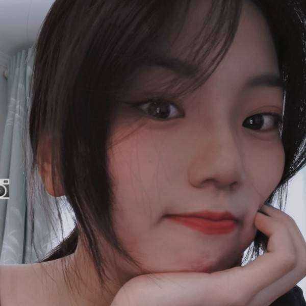 Huan125's tweet photo. 绿王八老公面前装着贤惠温柔体贴的人妻，每天努力的健身锻炼就是为了更好的被人轮奸虐艹，挺着一对大奶子到处卖骚被人干的贱婊子母畜精盆。
#辱骂 #羞辱 #母狗 #粗口 #绿帽 https://t.co/mMyBfjrnCY