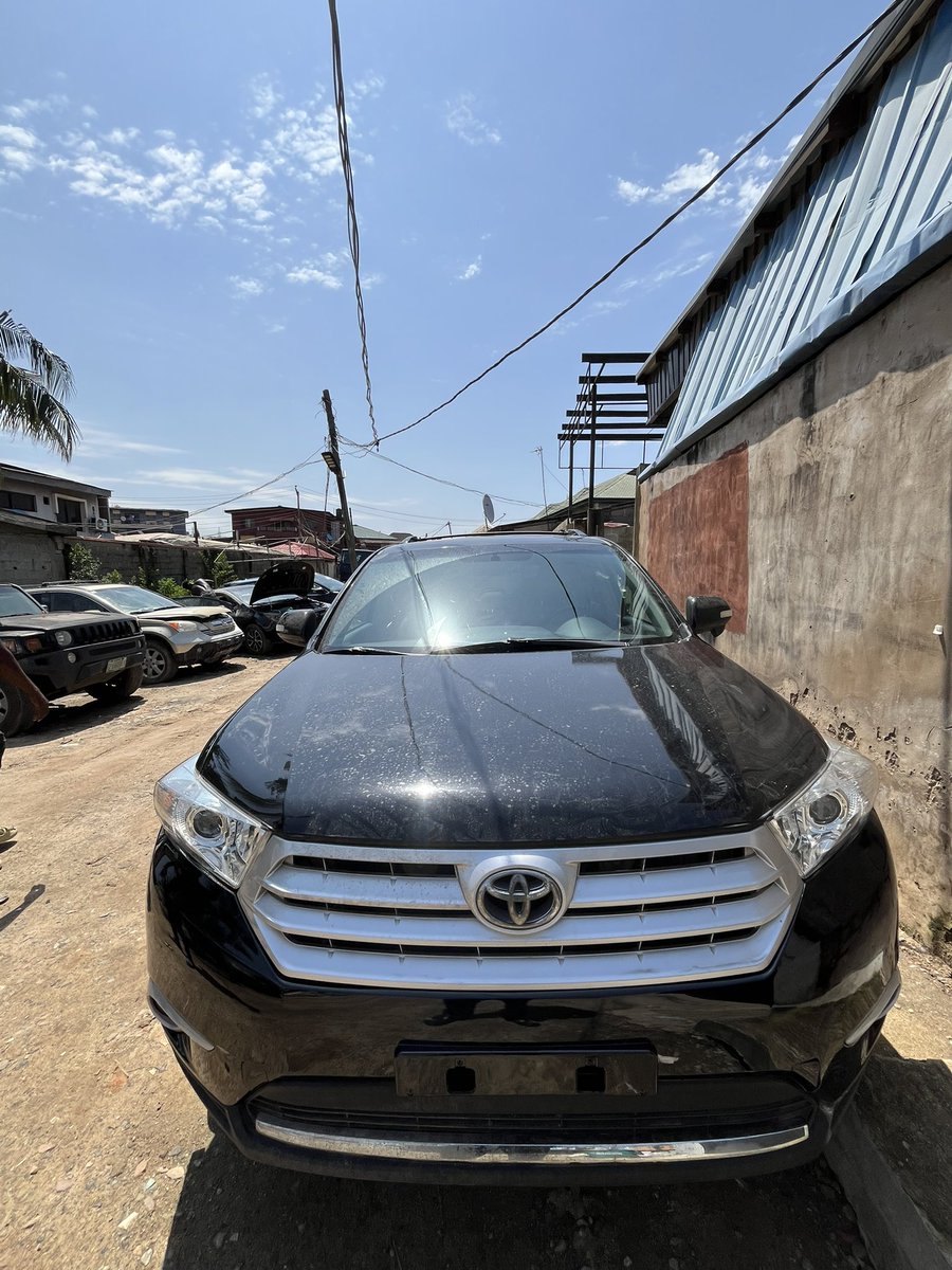 feran_x's tweet photo. Foreign used 2011 Toyota Highlander LIMITED (facelifted to 2013)🇺🇸

₦16.5million https://t.co/Rlu43PP2Wn