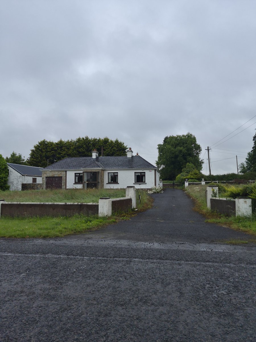 mylastsatoshi's tweet photo. The house of Liam Farrell in Roosky, seen from the road.
The memorial stone erected by his distraught family.
#LiamFarrell #Roosky #Leitrim #Conscience #ColdCase #RIP #WeirLodge #Rooskey #Active https://t.co/dbygSHESpx