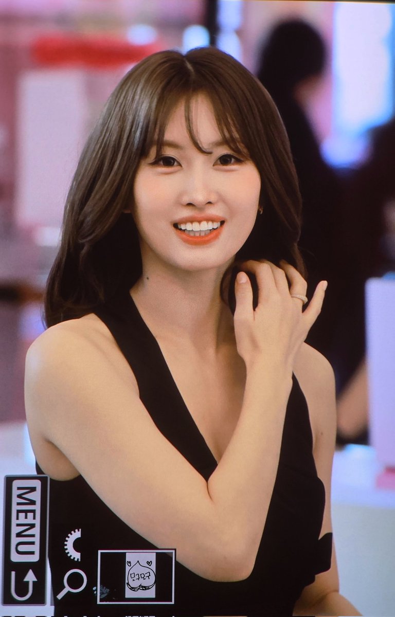 mogmog119's tweet photo. 260618
ㅋㅋㅋㅋㅋ
#트와이스 #TWICE #トゥワイス
#모모 #MOMO #もも #モモ https://t.co/R5Egj4Gnpw
