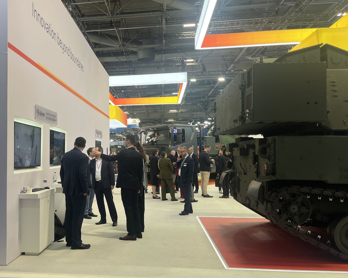 onearctech's tweet photo. Eurosatory Day 4.

Simulation supports more than training. It helps forces explore concepts, assess options, rehearse missions, and maintain readiness as capabilities evolve.

Visit Hall 5A, Stand B371.

Check out our event page for more information:
https://t.co/UOgtCyKqFM https://t.co/FdzzUqB7aT