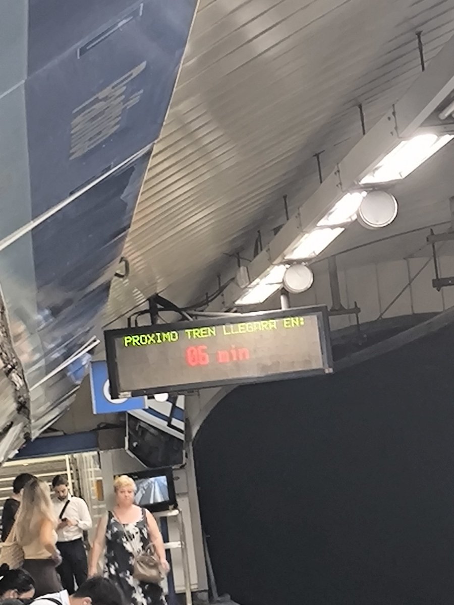 Michi⁷ is seeing BTS in Madrid tweet media