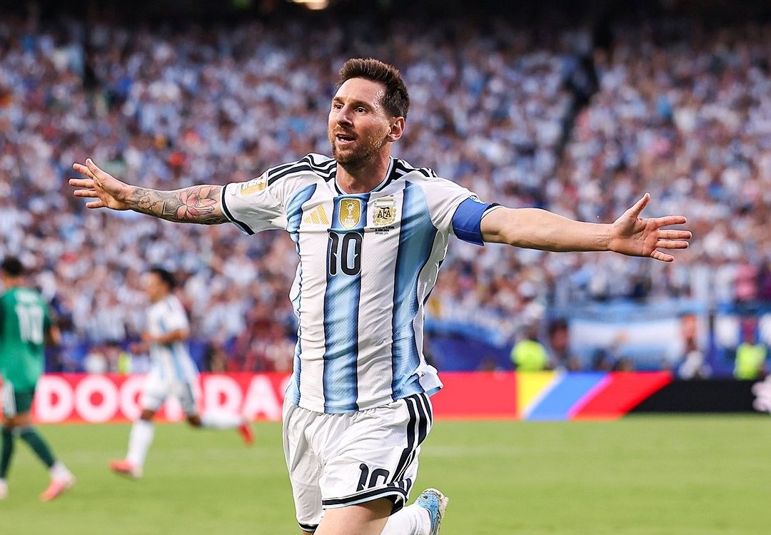 Mr_Md33_'s tweet photo. Good morning to Wizkid &amp; Messi fan. How una dey na? ❤️😂

Make we greet them wasiu fans small make e no be like we wicked. 🤲 https://t.co/P1bNpCs2Vb
