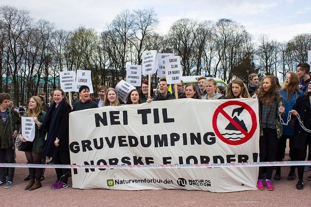 SteiganN's tweet photo. Høyesterett: Dumping av  https://t.co/XmpQOUmJim https://t.co/4i5UP7VgGi