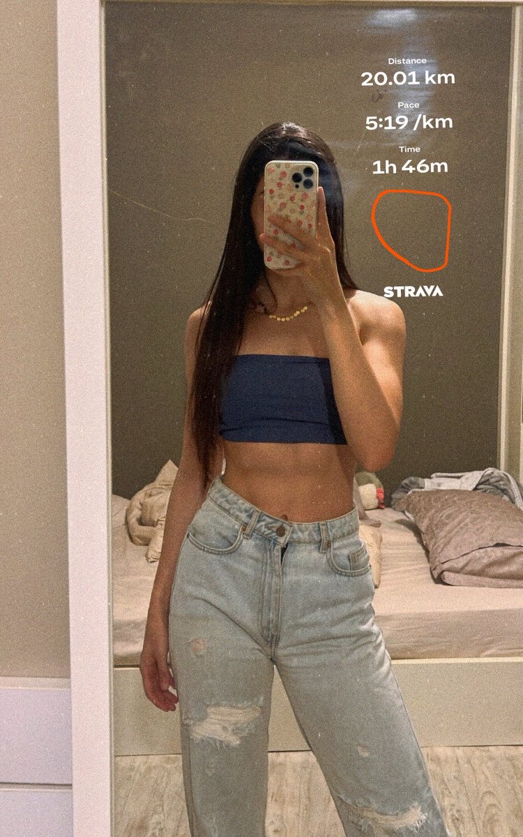Mia tweet media