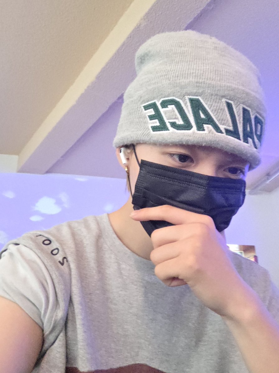 _imoch's tweet photo. น้องโดยองใส่เสื้อซาฮิด้วยอ่า🥹 ซื้อทันได้ไง!!! https://t.co/R88BXdhr6K