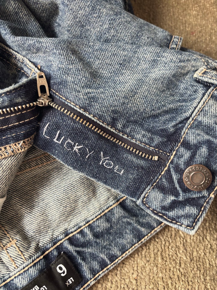offlinegirlfrnd's tweet photo. sewn this into my jeans really poorly but its ok 🪡  ₊˚⊹ ᰔ https://t.co/xb7nfgaUWv