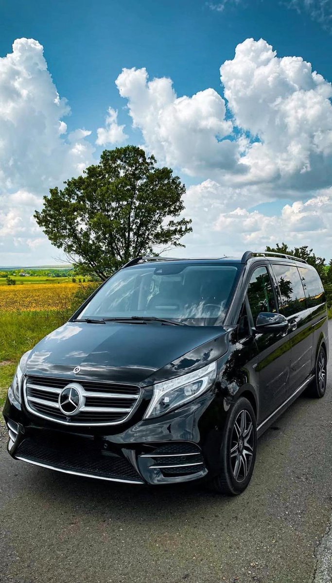 Mardelplata1995's tweet photo. bon dia tingueu 😎 #valdaran #aralleida #visitpirineus #catalunyaexperience #mercedesbenz #michelin @Val_dAran @visitpirineus @aralleida @catexperience @MercedesBenz @Michelin https://t.co/Fl2wJl0jmk