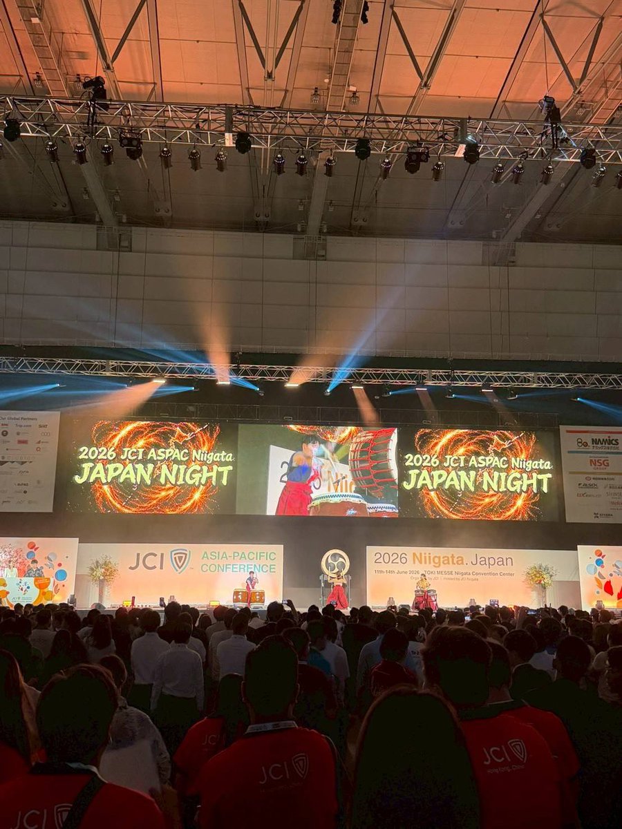 ashikagaJC's tweet photo. 足利青年会議所
SNS強化チーム Ｘ担当です‼️‼️

JCI・ASPAC新潟大会に参加しました。

わが国各地をはじめ、アジア・太平洋地域の青年会議所メンバーとの交流を通じて、多様な価値観と地域づくりへの取り組みに触れ、多くの学びと刺激を得ることができました。
#青年会議所
#JCI #ASPAC新潟大会 https://t.co/AzLpyf6MFF
