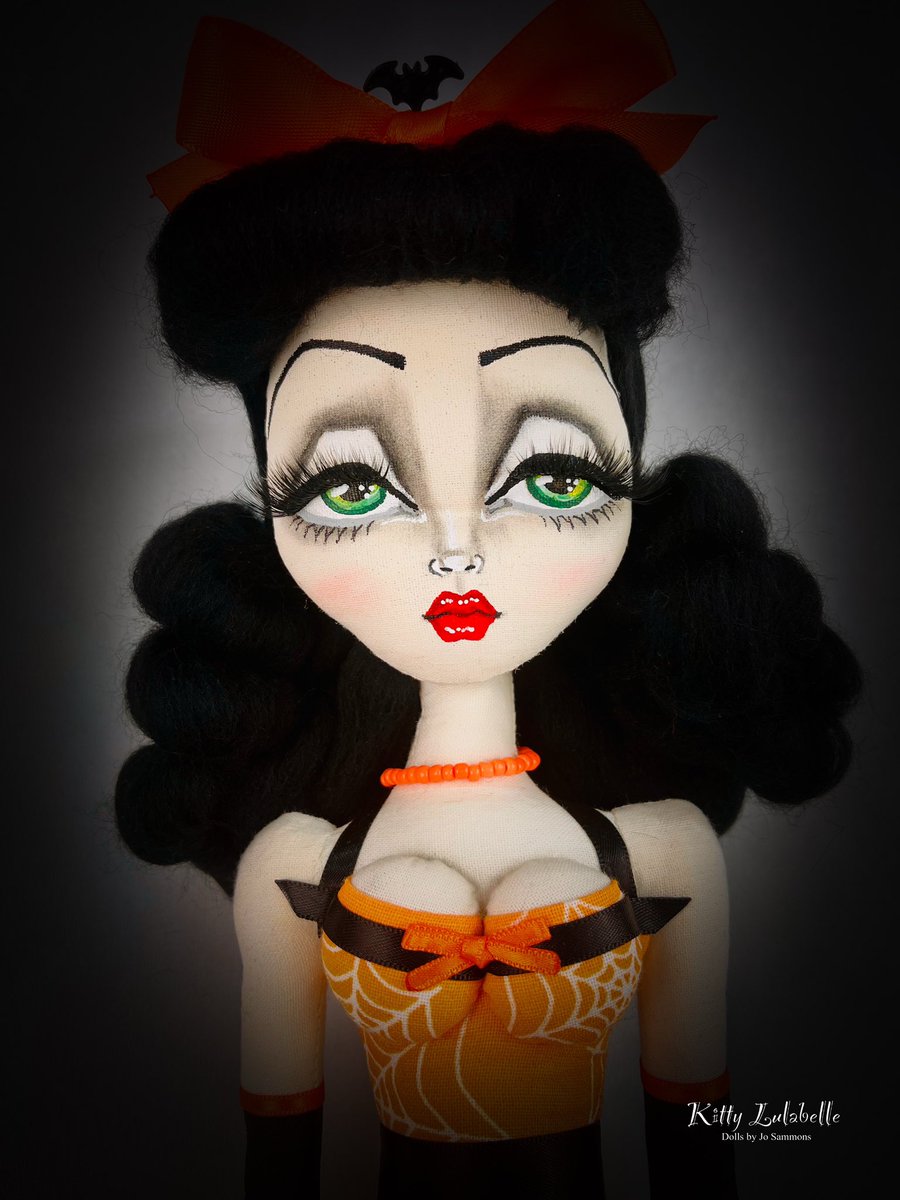 DamnatoDolls's tweet photo. Handmade art dolls available in my Etsy shop https://t.co/K94hawzVZk #EarlyBiz #MHHSBD #clothdolls #origionalart #pinup https://t.co/IMJQasj7Mr