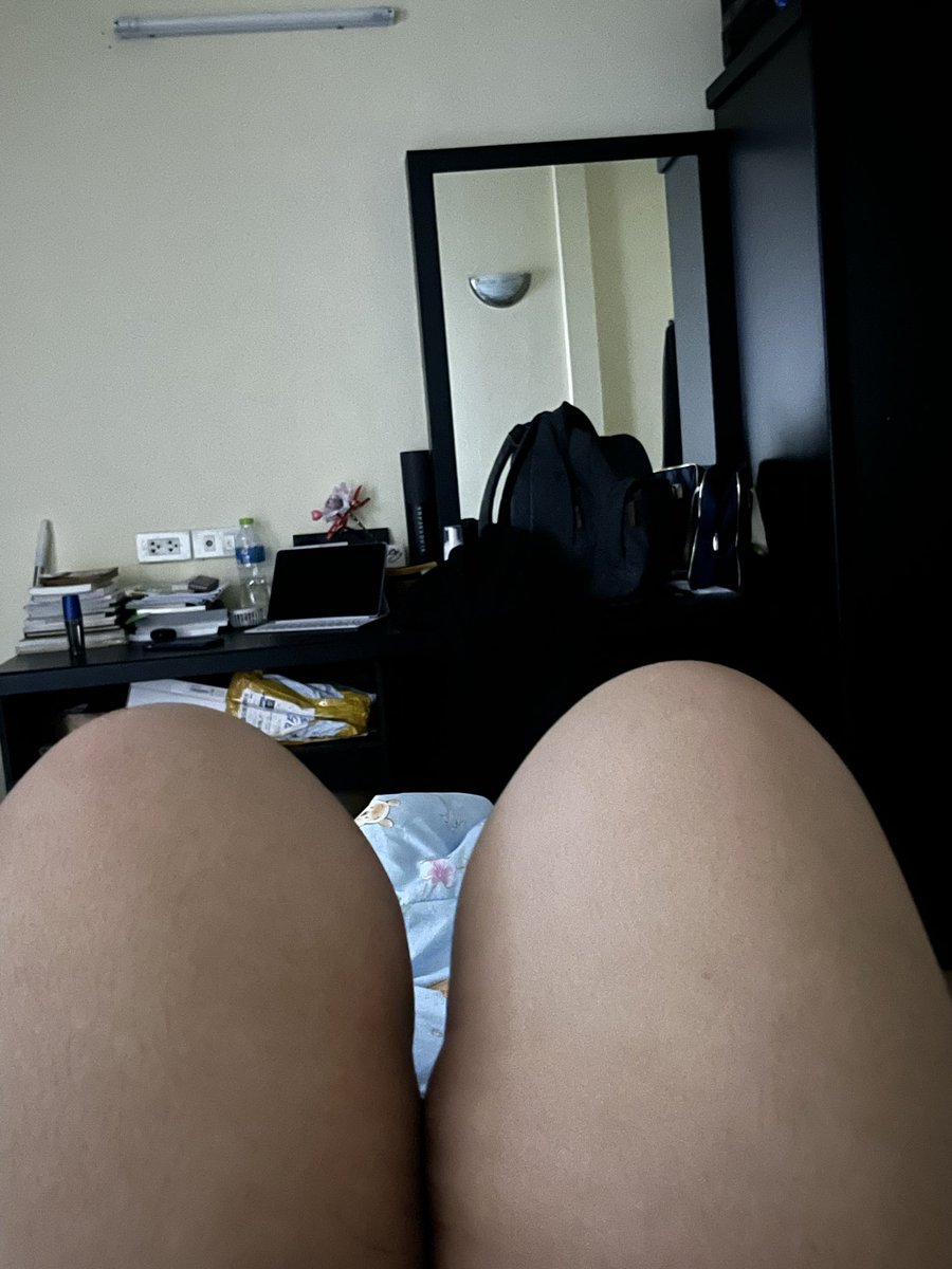 Mimiw200x's tweet photo. อยากเสวปิ๊แต่ก็อยากเลียหีเบี้ยนด้วย
#ยืมเมจ𝐟𝐨𝐫lb #เลียหีน้ำแตก #เลสเบี้ยน https://t.co/jxF9Hmrdv6