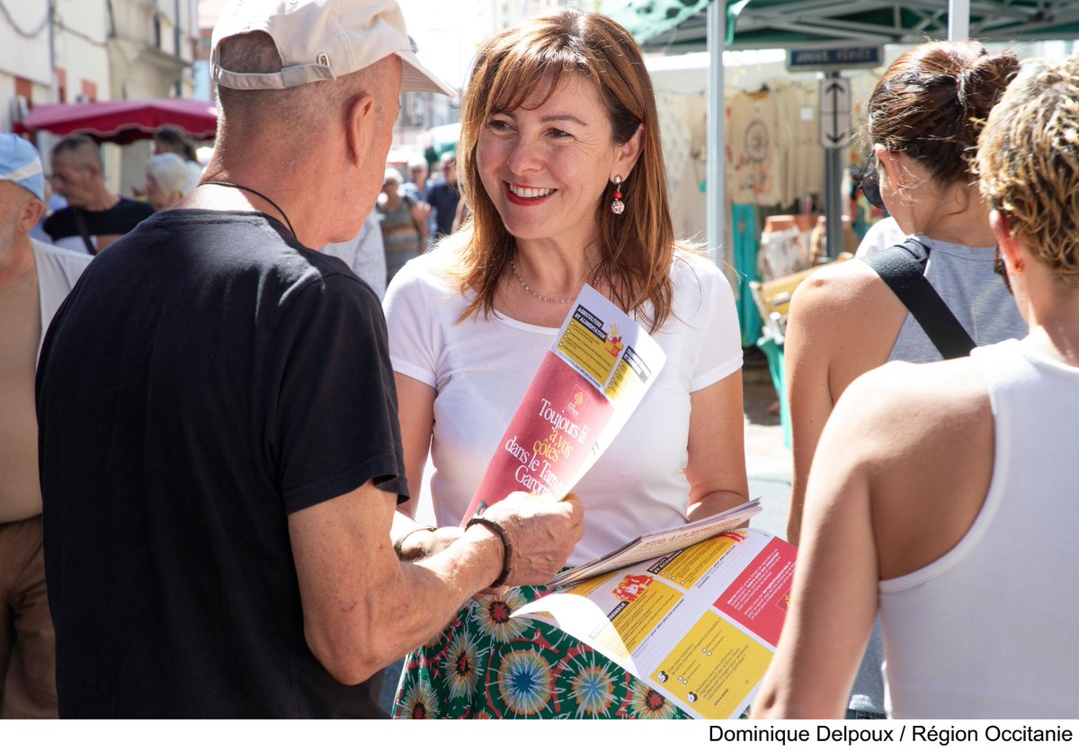 Occitanie's tweet photo. #LaRégionÀVosCôtés, c'est surtout des rencontres ❗
D'avril à juillet, agents et élus sont sur le terrain pour échanger avec les habitants et nourrir les politiques régionales 👥
Depuis 10 ans, la #ConcertationCitoyenne est au 💛  de notre démarche 👉  https://t.co/FirawAMJ0j https://t.co/BEvicL3LAb