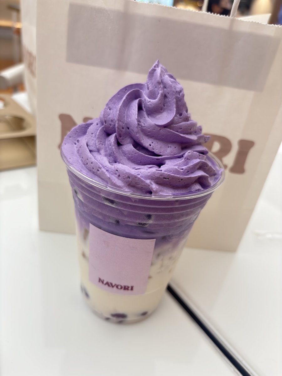 ImEarnjaa's tweet photo. ได้มาเติมน้อง Ube latte แล้ว อร่อย นัวมากๆ
จัดน้องทุเรียนกับชาไทยมาอีกอย่างละ 2 ชิ้น ถูกใจสายทุเรียนกับชาไทย เลิฟเวอร์สุดๆ
ตอนรอขนมแอบตั้งใจยืนอ่านฟิคด้วย5555
🐻❄️🐻❄️
#NAVORI
#NAVORIBKK
#dunknatacha https://t.co/cAiYbaB36V